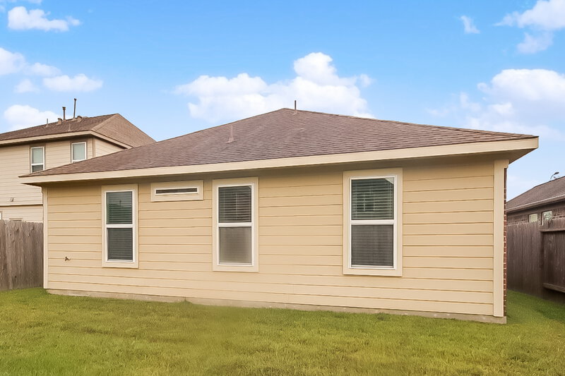 1,905/Mo, 5226 El Tigre Ln Baytown, TX 77521 Rear View