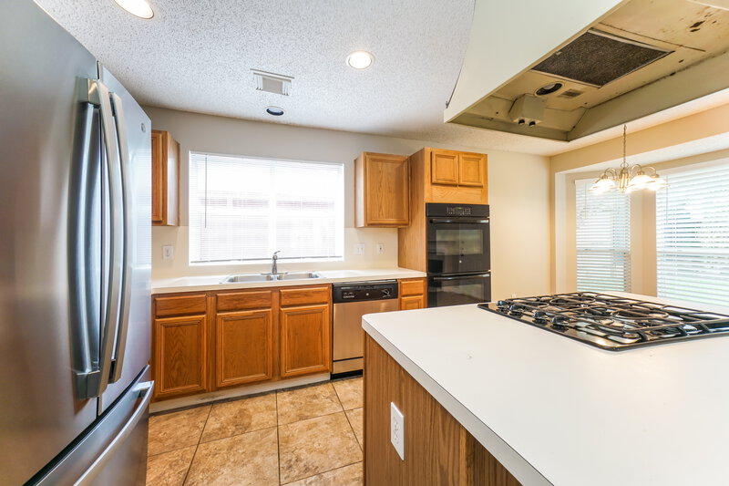 1,870/Mo, 1638 Rushworth Dr Houston, TX 77014 Kitchen View