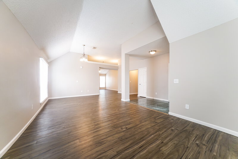 1,870/Mo, 1638 Rushworth Dr Houston, TX 77014 Family Room View