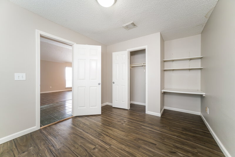 1,870/Mo, 1638 Rushworth Dr Houston, TX 77014 Office View