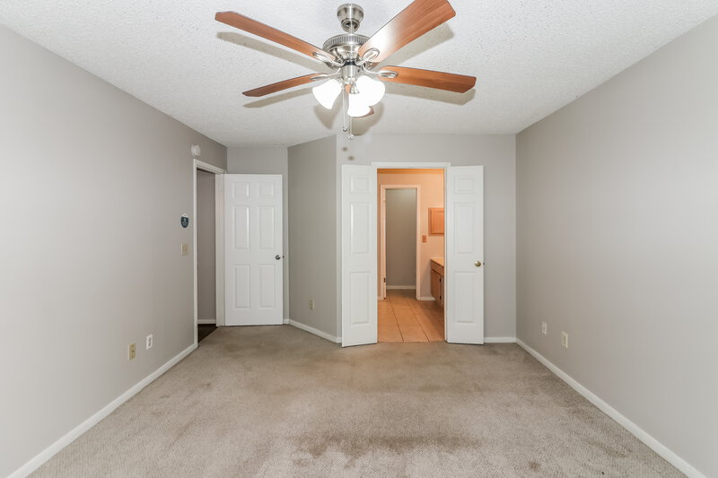 1,775/Mo, 1602 Clear Valley Dr Houston, TX 77014 Main Bedroom View 2