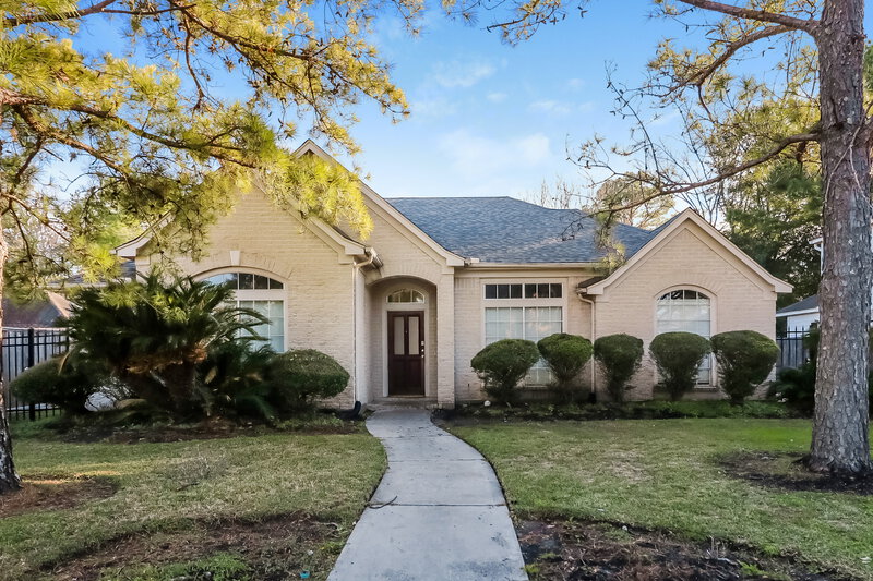 2,285/Mo, 2331 Hyland Park Houston, TX 77014 External View