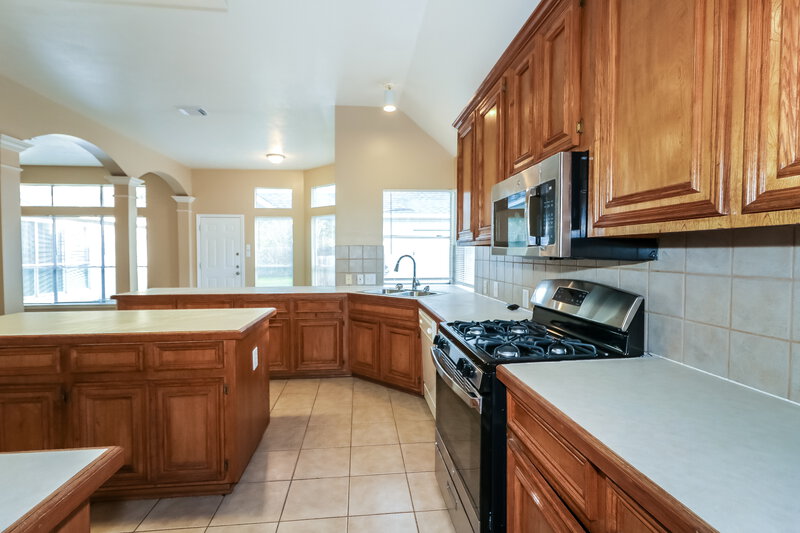 2,285/Mo, 2331 Hyland Park Houston, TX 77014 Misc View 4
