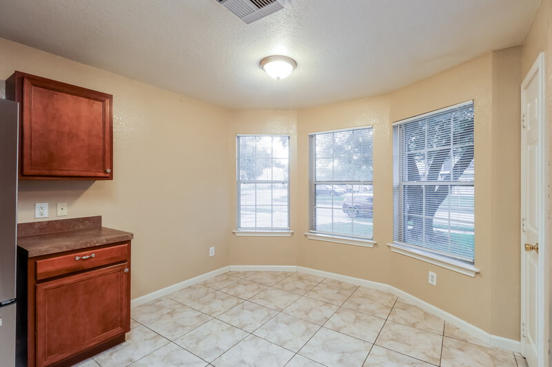 1,605/Mo, 15515 Waverly Dr Houston, TX 77032 Dining Room View