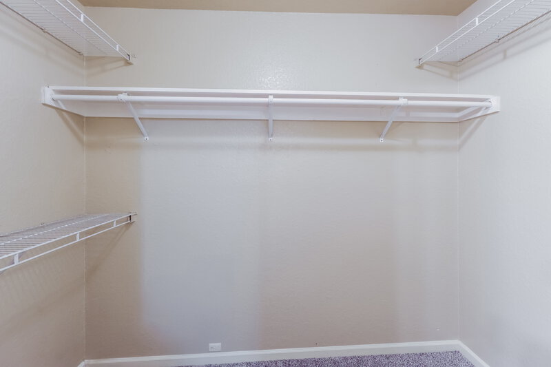 1,605/Mo, 15515 Waverly Dr Houston, TX 77032 Walk In Closet View