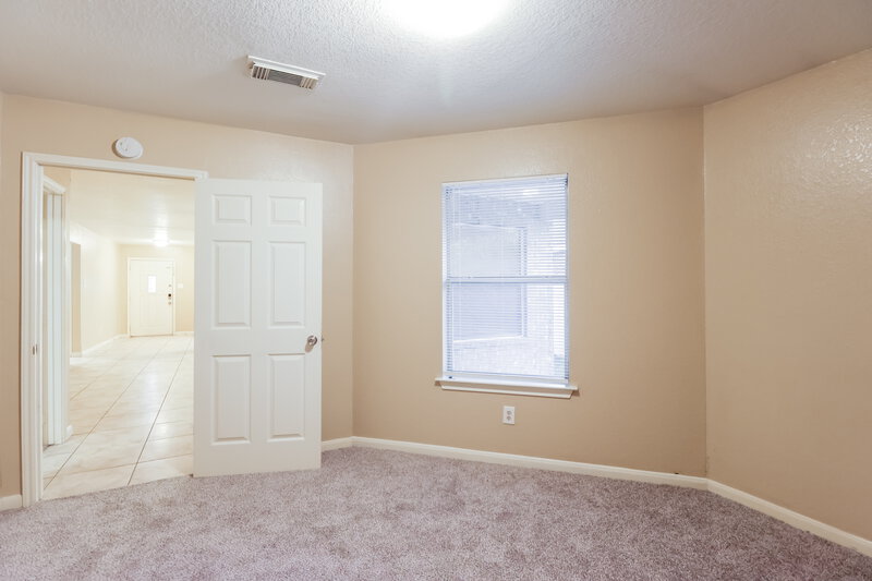 1,605/Mo, 15515 Waverly Dr Houston, TX 77032 Bedroom View 2