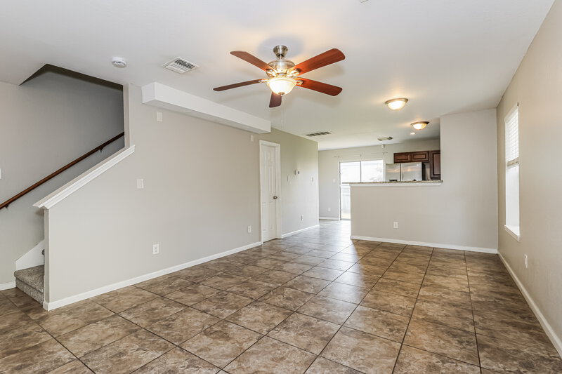 1,695/Mo, 2130 Whittier Dr Houston, TX 77032 Living Room View 3