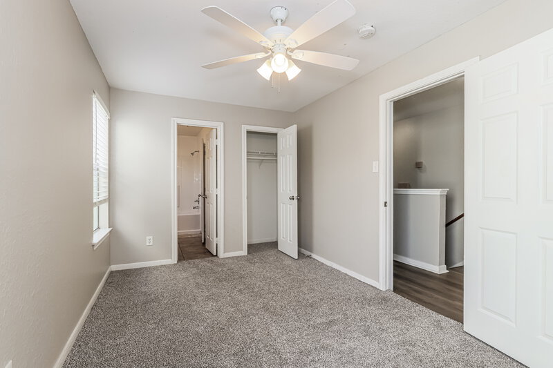 1,695/Mo, 2130 Whittier Dr Houston, TX 77032 Bedroom View