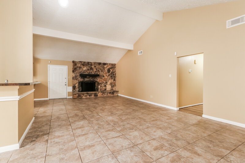 2,700/Mo, 14810 Wind Free Dr Houston, TX 77040 Living Room View