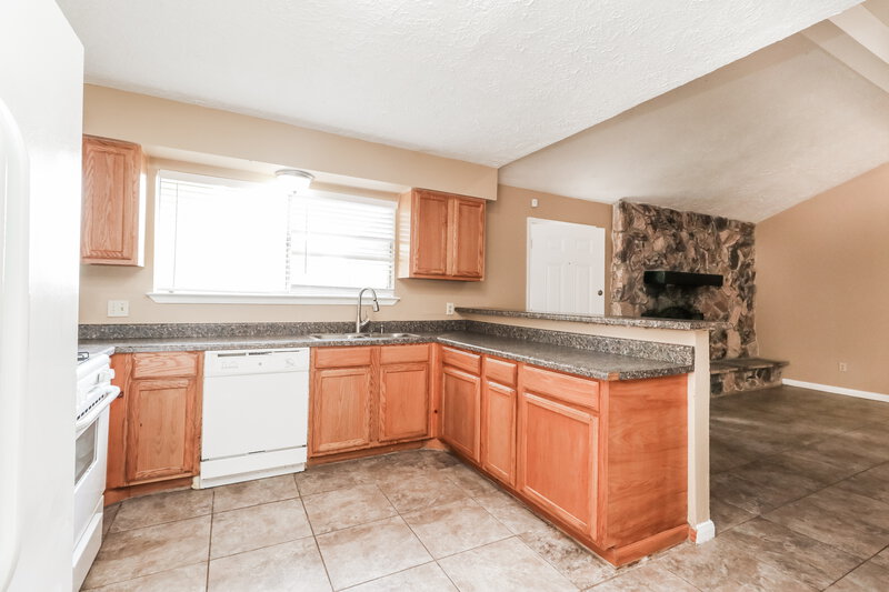 2,700/Mo, 14810 Wind Free Dr Houston, TX 77040 Kitchen View 2