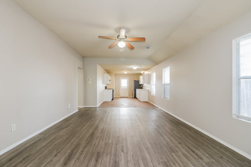 1,630/Mo, 12531 Roxdale Ridge Dr Houston, TX 77044 Living Room View 2