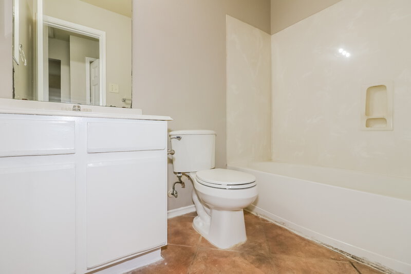 1,630/Mo, 12531 Roxdale Ridge Dr Houston, TX 77044 Bathroom View