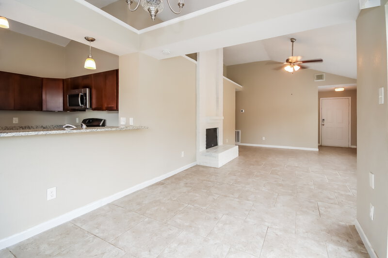 1,570/Mo, 11911 Greenglen Dr Houston, TX 77044 Living Room View 3