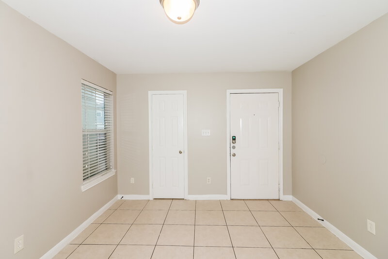 1,465/Mo, 4966 N Cancun Dr Houston, TX 77045 Dining Room View
