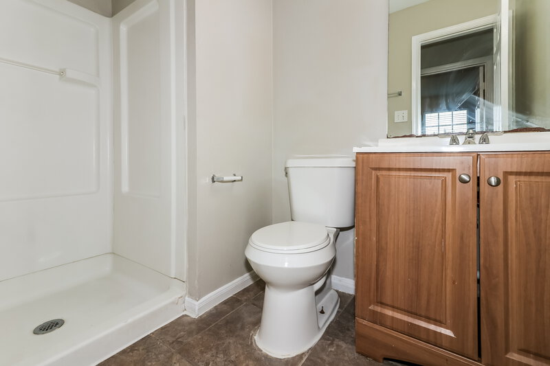 1,465/Mo, 4966 N Cancun Dr Houston, TX 77045 Bathroom View