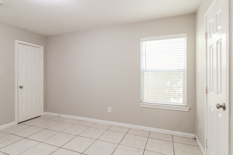 1,685/Mo, 13732 W Cancun Dr Houston, TX 77045 Living Room View