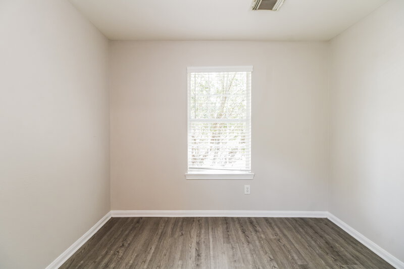 1,685/Mo, 13732 W Cancun Dr Houston, TX 77045 Bedroom View