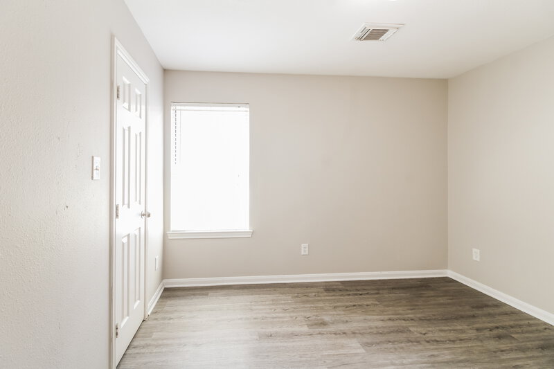 1,685/Mo, 13732 W Cancun Dr Houston, TX 77045 Bedroom View 3