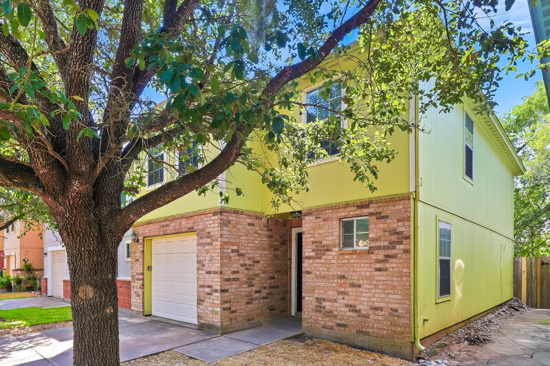 1,665/Mo, 4939 S Cancun Dr Houston, TX 77045 Front View
