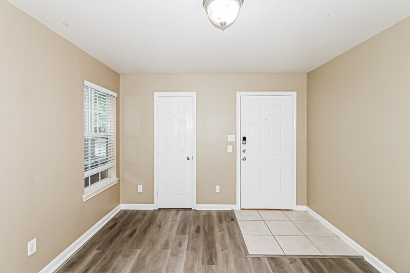 1,740/Mo, 4939 S Cancun Dr Houston, TX 77045 Living Room View