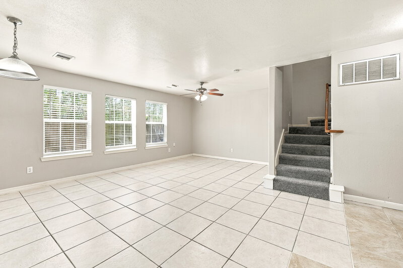 1,665/Mo, 4939 S Cancun Dr Houston, TX 77045 Dining Room View