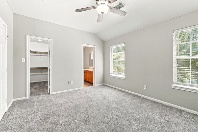 1,665/Mo, 4939 S Cancun Dr Houston, TX 77045 Primary Bedroom View