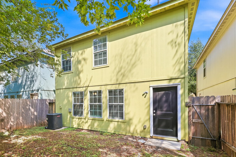1,665/Mo, 4939 S Cancun Dr Houston, TX 77045 Rear View