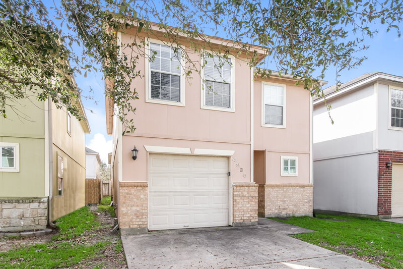 1,575/Mo, 4935 N Cancun Dr Houston, TX 77045 Front View