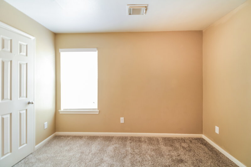 1,575/Mo, 4935 N Cancun Dr Houston, TX 77045 Bedroom View 3