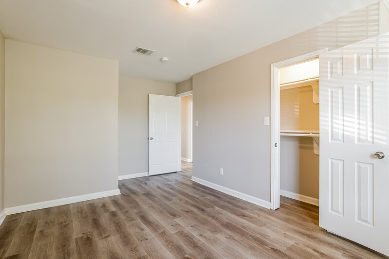 1,845/Mo, 4963 N Cancun Dr Houston, TX 77045 Bedroom View 2