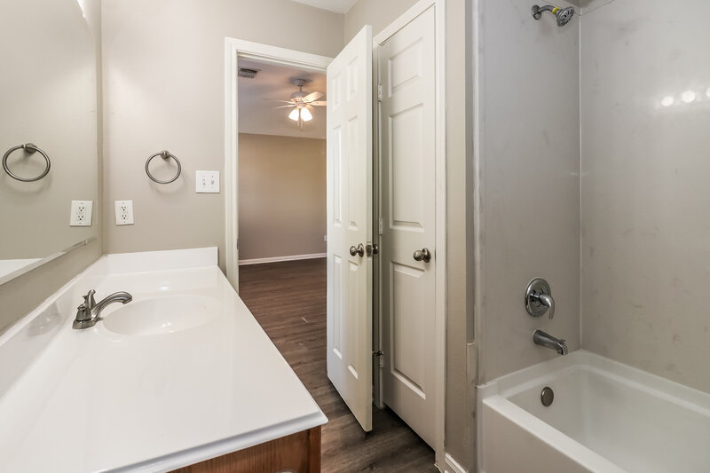 1,770/Mo, 4950 S Cancun Dr Houston, TX 77045 Misc View 9