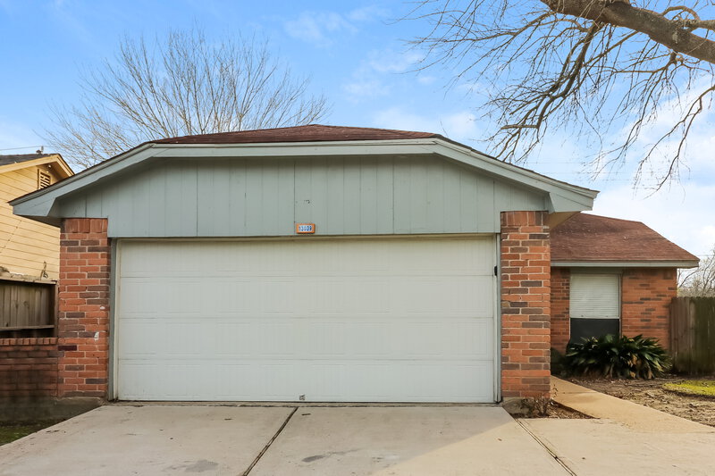 1,735/Mo, 13039 Ambrose St Houston, TX 77045 External View