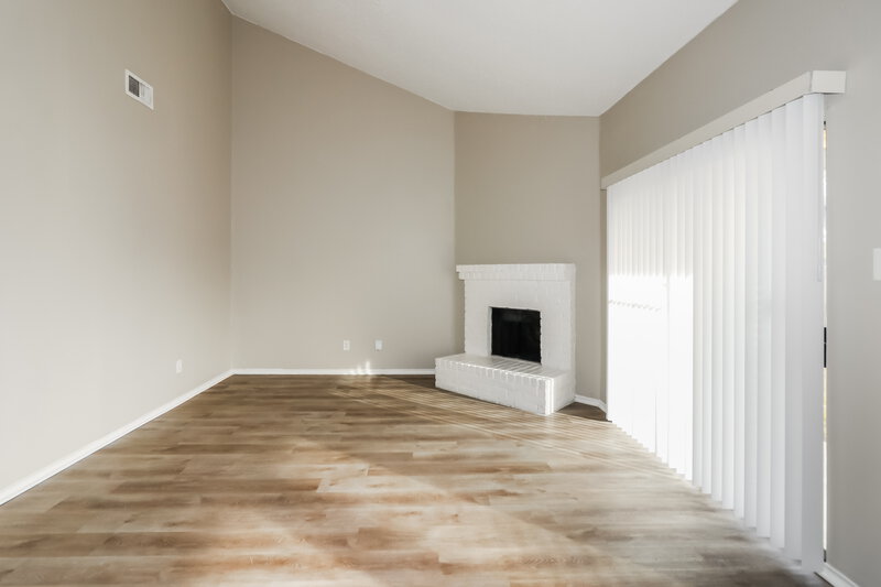 1,735/Mo, 13039 Ambrose St Houston, TX 77045 Living Room View