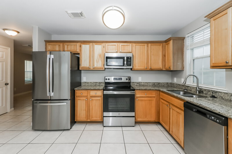 1,600/Mo, 4923 N Cancun Dr Houston, TX 77045 Kitchen View
