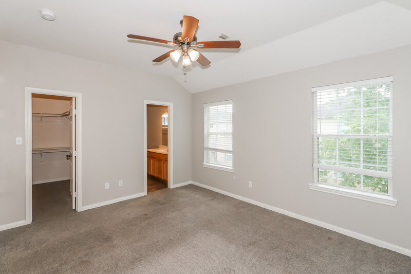 1,600/Mo, 4923 N Cancun Dr Houston, TX 77045 Main Bedroom View