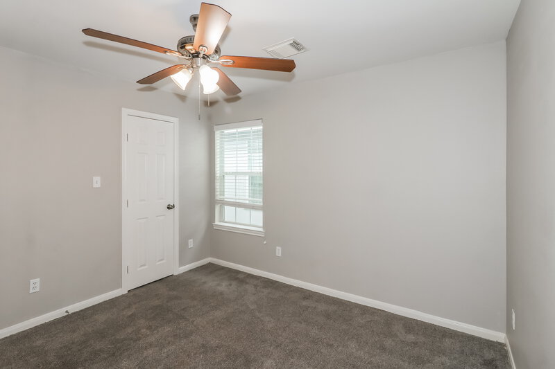 1,600/Mo, 4923 N Cancun Dr Houston, TX 77045 Bedroom View