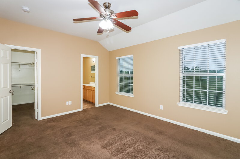 1,760/Mo, 4918 N Cancun Dr Houston, TX 77045 Main Bedroom View