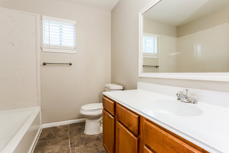 1,775/Mo, 4946 S Cancun Dr Houston, TX 77045 Misc View 10