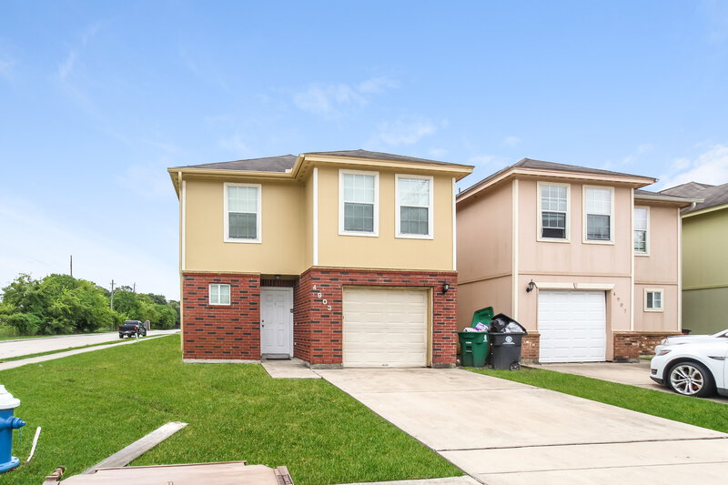 1,795/Mo, 4903 N Cancun Dr Houston, TX 77045 Front View 2