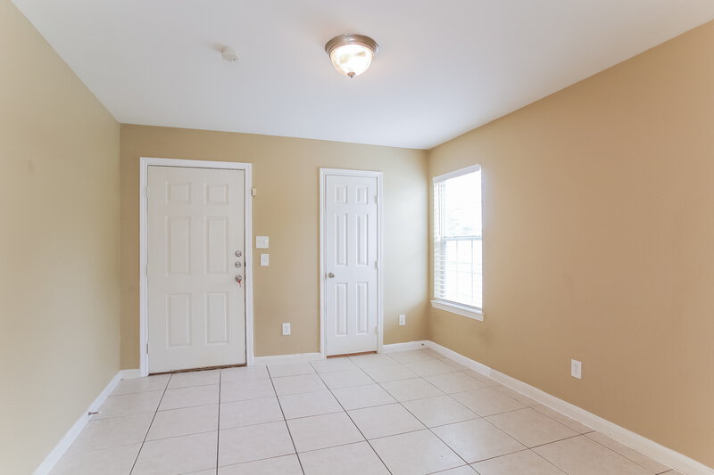 1,795/Mo, 4903 N Cancun Dr Houston, TX 77045 Living Room View 2