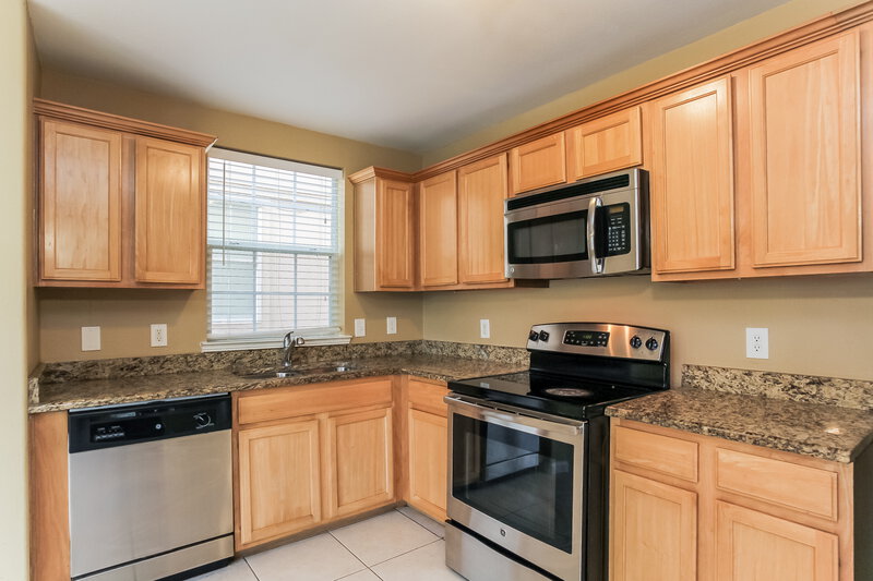 1,795/Mo, 4903 N Cancun Dr Houston, TX 77045 Kitchen View 3