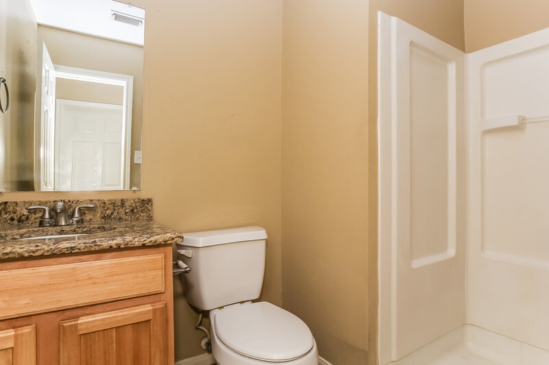 1,795/Mo, 4903 N Cancun Dr Houston, TX 77045 Bathroom View