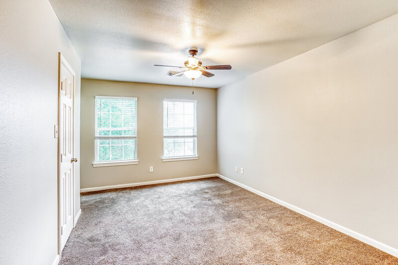 1,725/Mo, 4939 N Cancun Dr Houston, TX 77045 Bedroom View