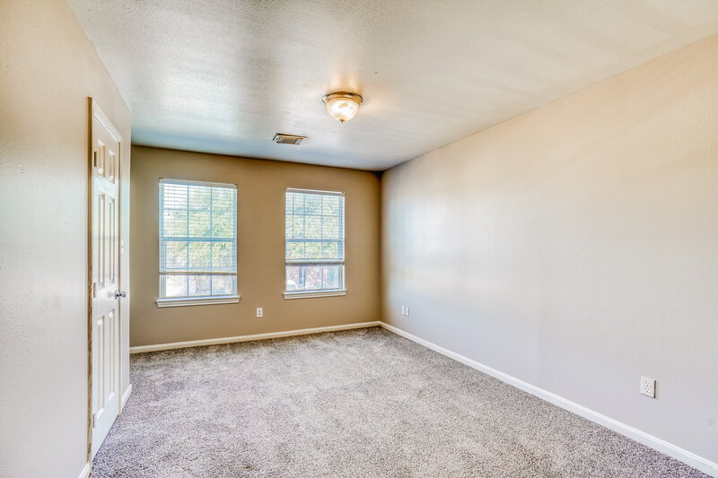 1,635/Mo, 4955 N Cancun Dr Houston, TX 77045 Bedroom View