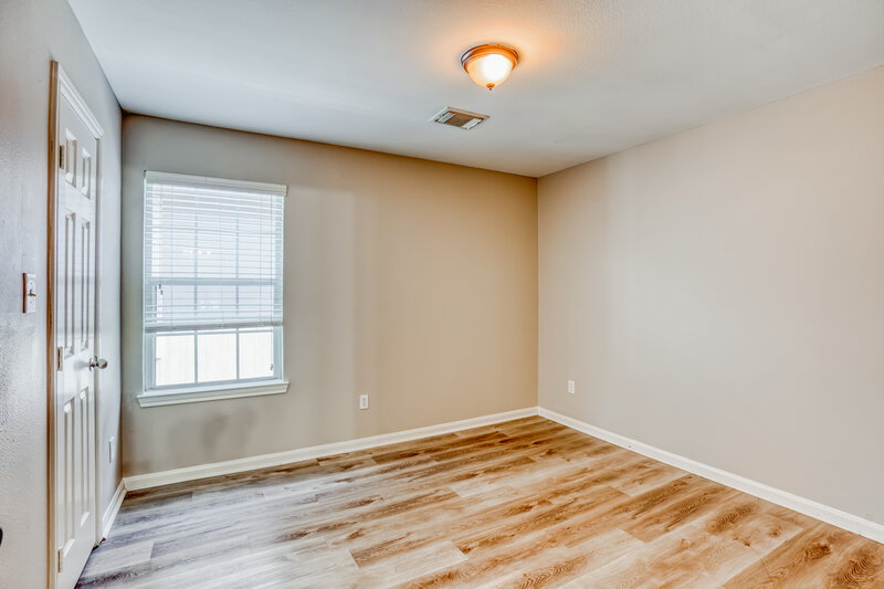 1,635/Mo, 4955 N Cancun Dr Houston, TX 77045 Bedroom View 2