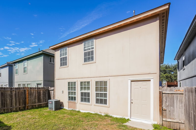 1,635/Mo, 4955 N Cancun Dr Houston, TX 77045 Rear View