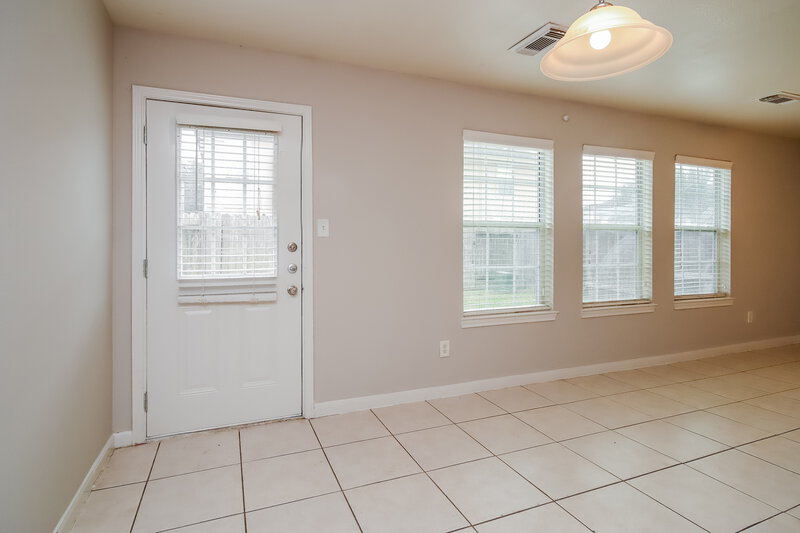 1,655/Mo, 4959 N Cancun Dr Houston, TX 77045 Living Room View