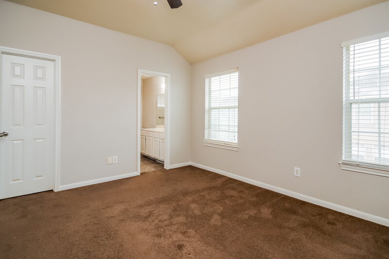 1,655/Mo, 4959 N Cancun Dr Houston, TX 77045 Main Bedroom View