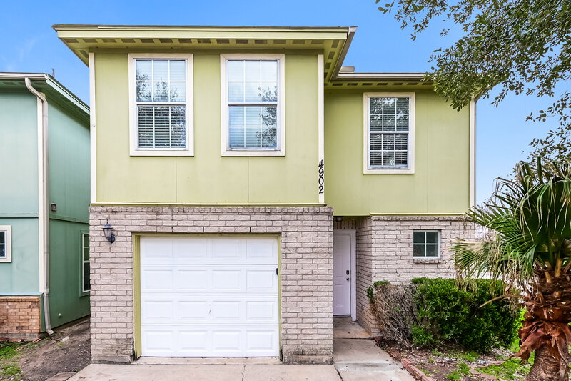 1,765/Mo, 4902 S Cancun Dr Houston, TX 77045 External View