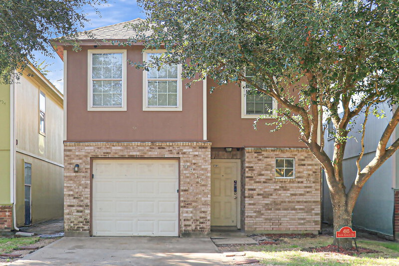 4 Bedroom House – 4915 S Cancun Dr, Houston, TX 77045